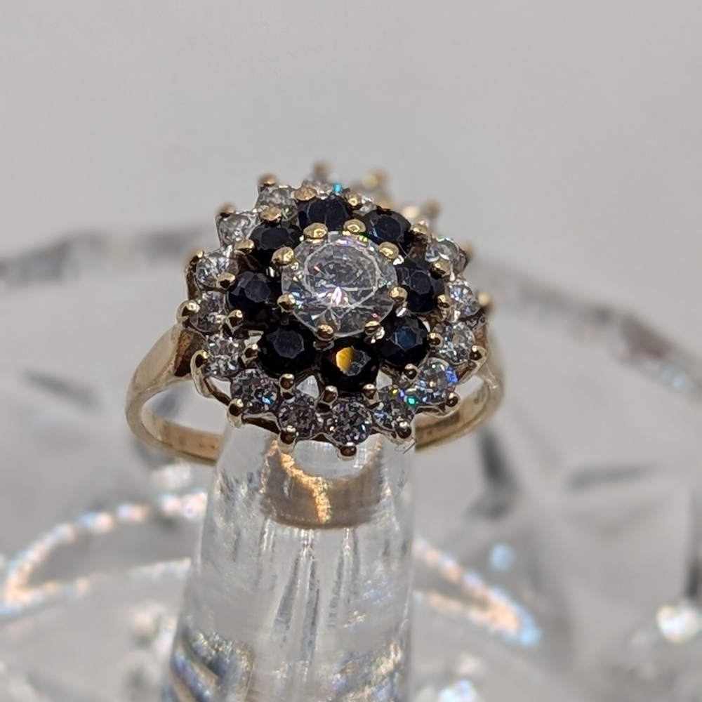 ✨ Vintage 9k Gold Double Halo Cluster Ring ✨